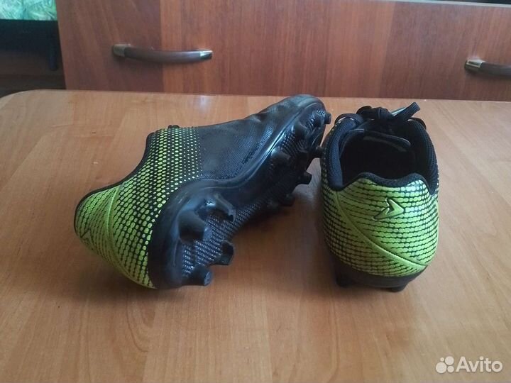 Футбольные бутсы 38 размер