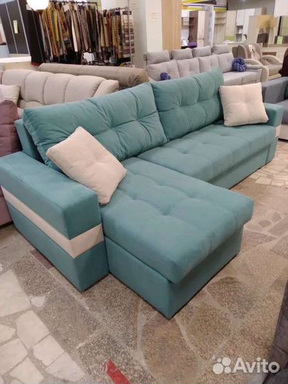 Диван с оттоманкой