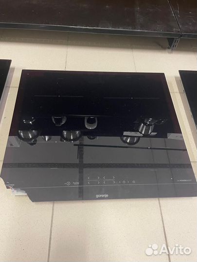 Встраиваемая индукционная панель Gorenje IT643BSC7
