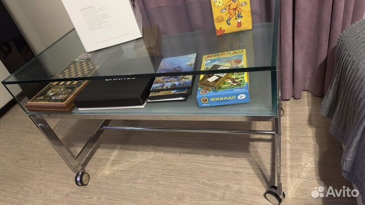 Столик журнальный