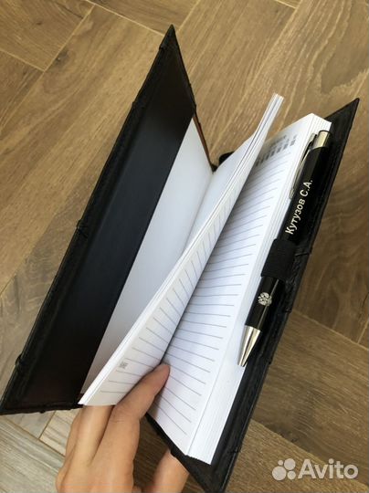 Блокноты ежедневники с именной гравировкой