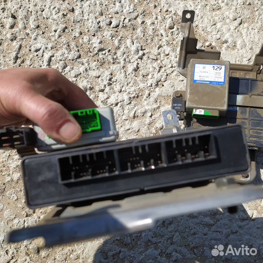 Эбу мицубиси на 4g93gdi MR578145 и MN122248