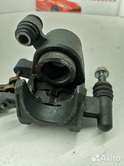 Суппорт тормозной задний (Suzuki GSX-R,Сузуки 600)