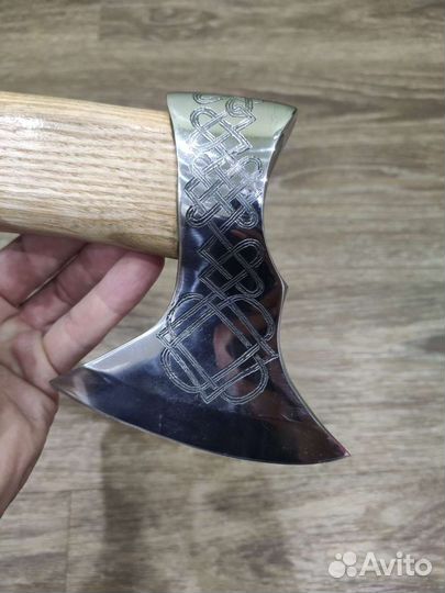 Топор ручной работы