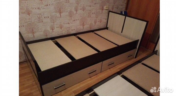 Кровать с ящиками