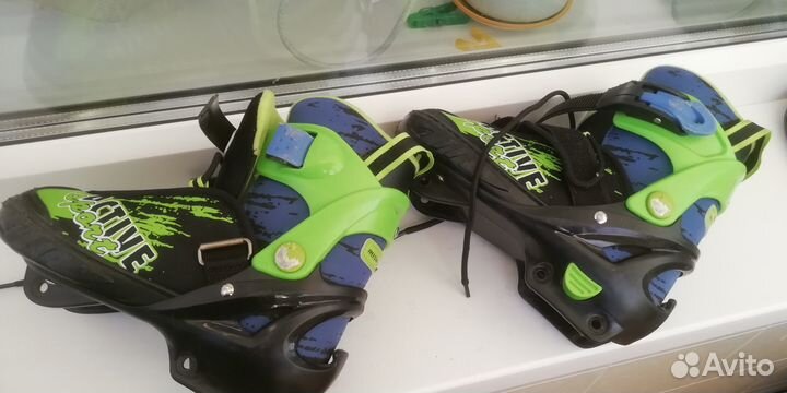 Роликовые коньки, шлем, защита