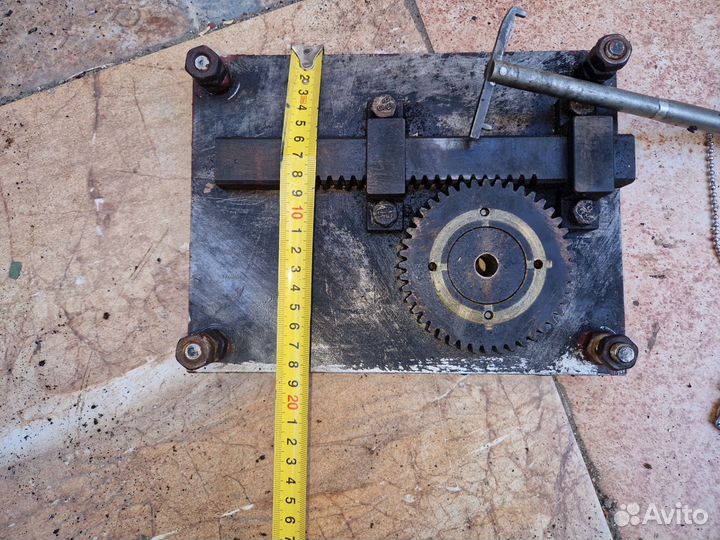 Замок гаражный накладной