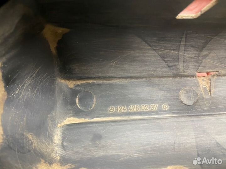 Защита бензонасоса Mercedes-Benz S124 M102.963