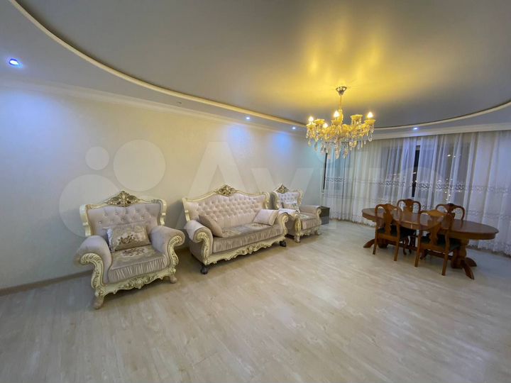 4-к. квартира, 176 м², 11/12 эт.