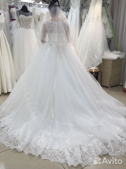 Свадебное платье