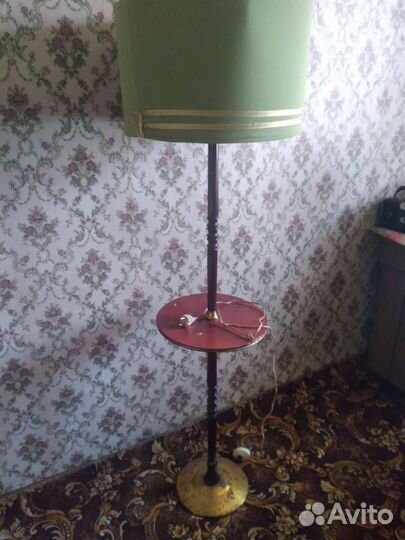 Торшер напольный с абажуром