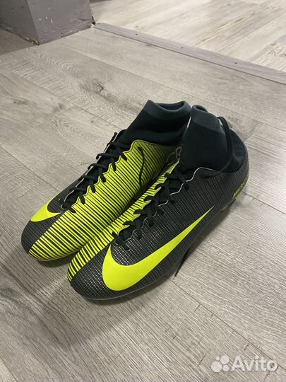 Футбольные бутсы nike mercurial