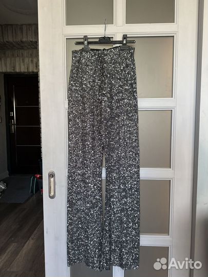 Брюки zara в пайетках s