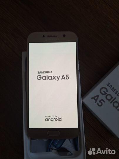 Samsung Galaxy A5 (2017) SM-A520F/DS, 3/32 ГБ