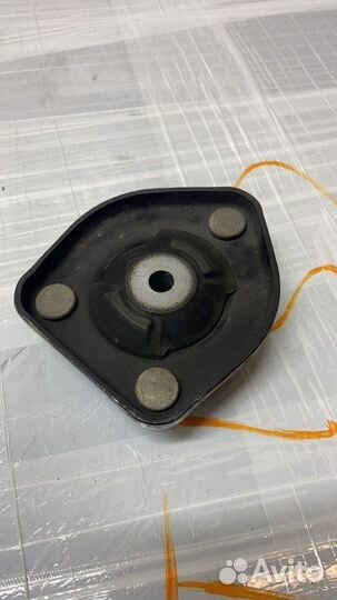 Стойка амортизатора задняя правая Land Rover Range