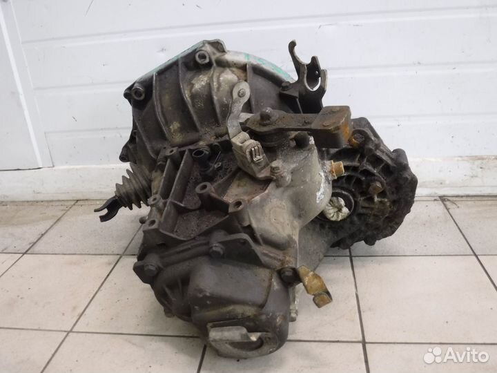 МКПП (механическая коробка переключения передач) D