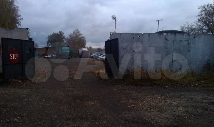 Машиноместо, > 30 м²