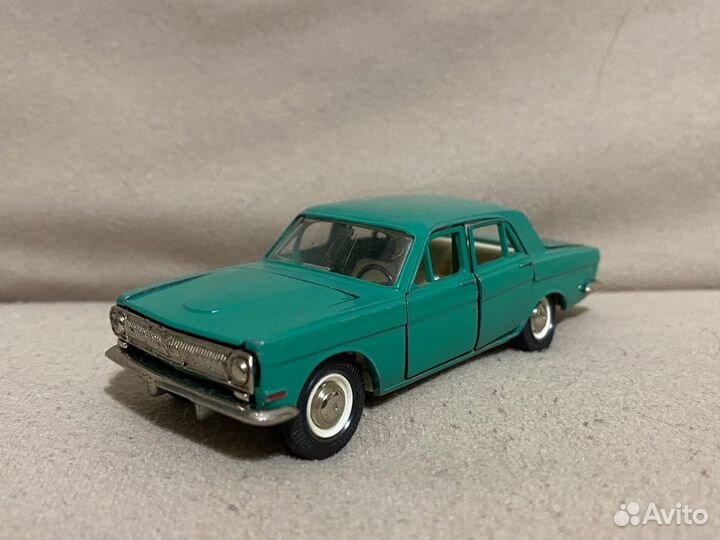 Модель автомобиля волга газ 24 СССР 1:43