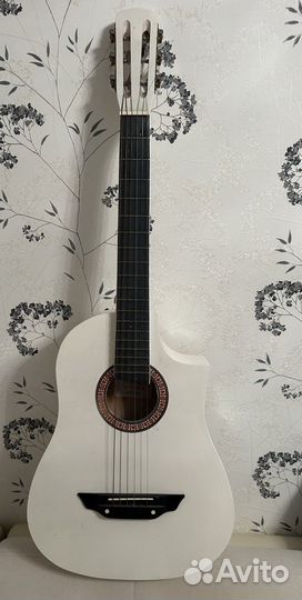 Акустическая гитара