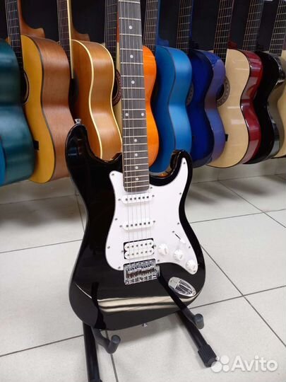 Электрогитара Черная с Хамбакером Rocket Новая