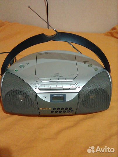 Продам бумбокс sony