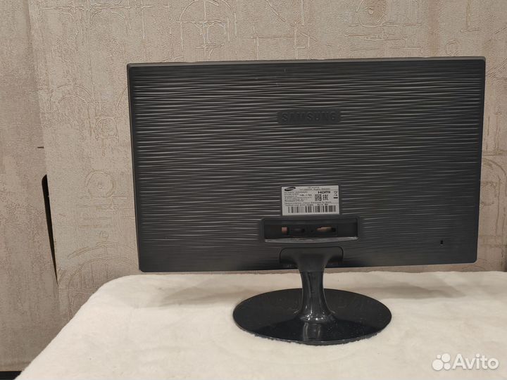 Монитор samsung S24D300H