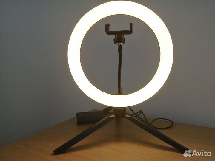 Лампа кольцевая SL-26E с держателем