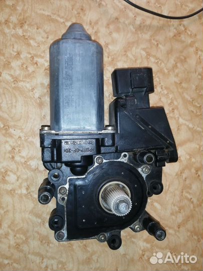 Моторчик стеклоподъемника задний правый ауди а6 с5