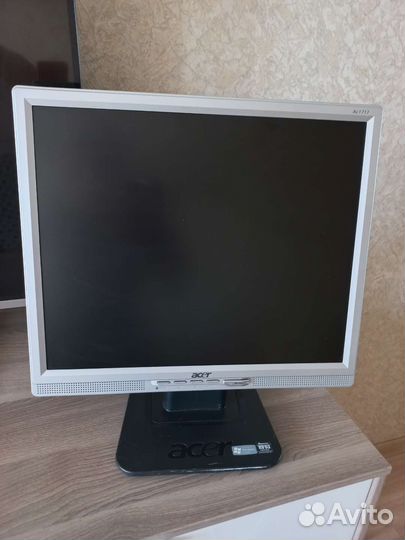 Системный блок+монитор с клавиатурой