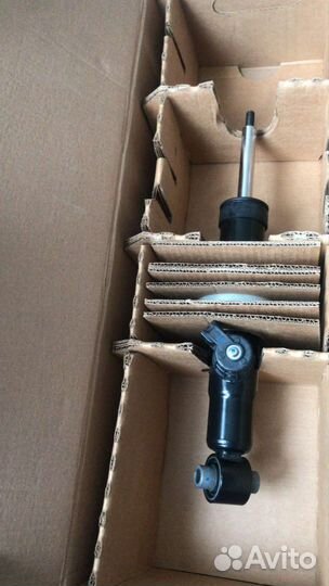 Амортизатор задний левый BMW X5M F95 X6M F96