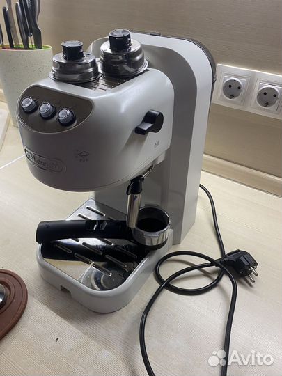 Кофеварка delonghi