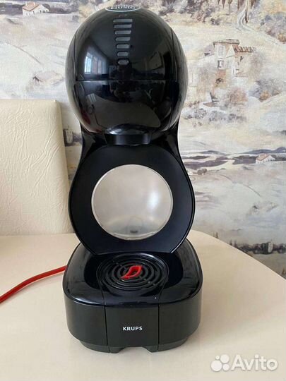 Продам капсульную кофемашину Dolce Gusto KP130810