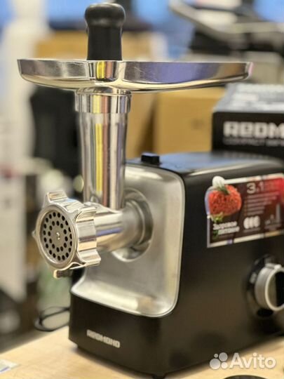 Мясорубка Redmond RMG-1235