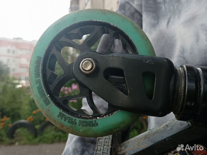 Трюковой самокат tech team парк