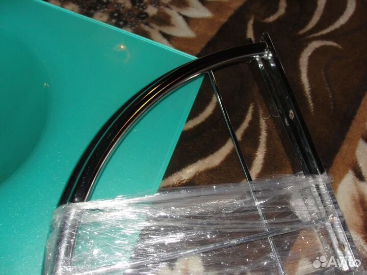 Раковина в ванную из стекла