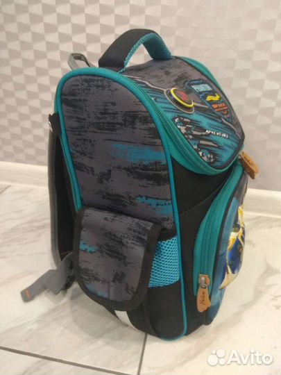 Рюкзак школьный