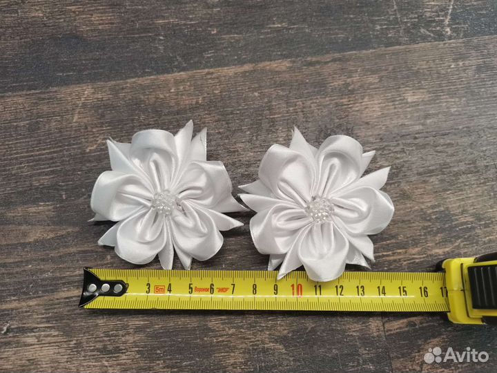Цветочки из атласной ленты