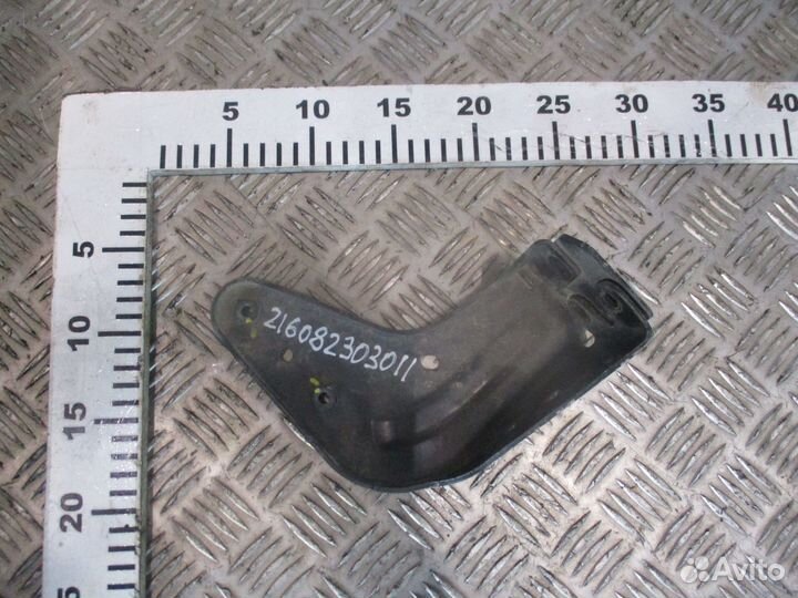 Кронштейн подножки Mercedes-Benz A9606601615