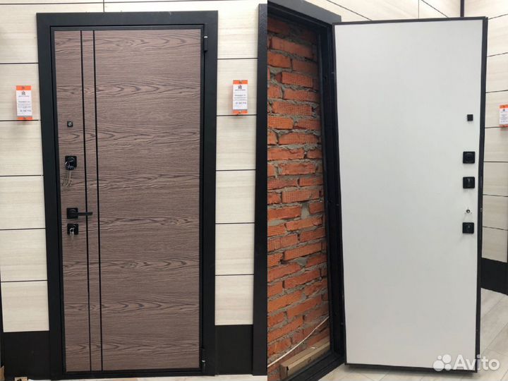 Дверь входная в квартиру