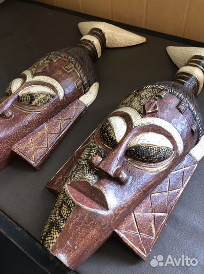 Декоративная конструкция на стену