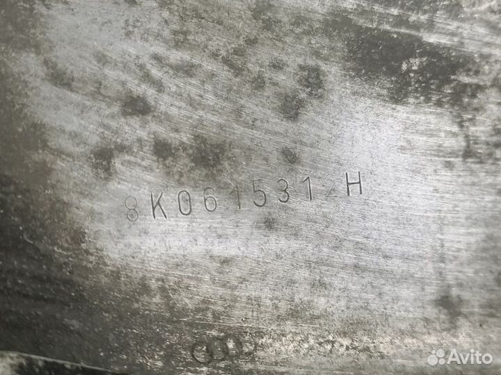 Кожух переднего тормозного диска правый Audi Q5 8R