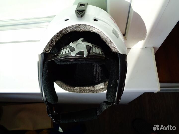 Горнолыжный/сноубордический женский шлем Carrera