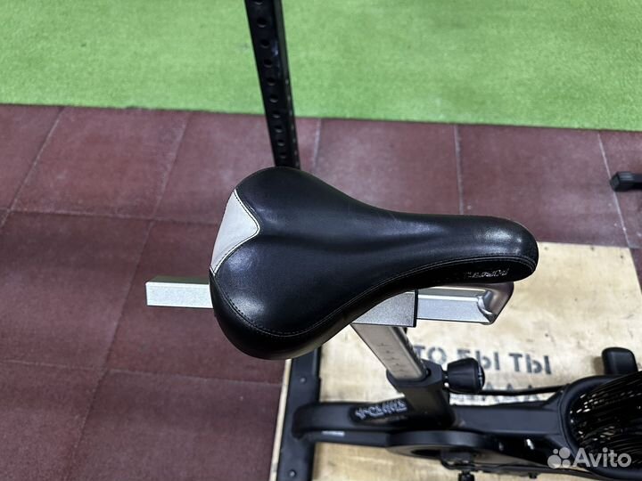 Assault bike велотренажер