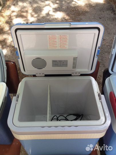Холодильник авто) термоконтейнеры
