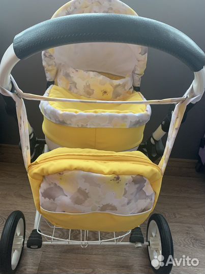 Коляска для кукол