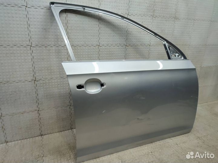 Дверь передняя правая Skoda Rapid 2012