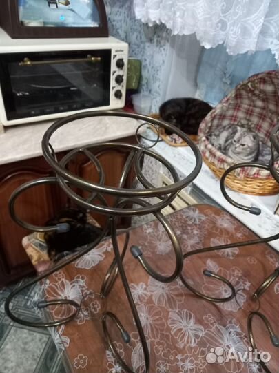 Подставка для цветов напольная металлическая