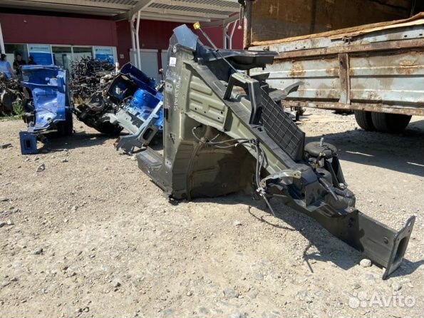 Передняя правая четверть Киа Спортейдж 4