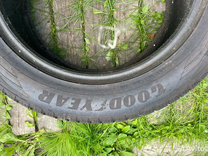 Goodyear EfficientGrip 275/55 R20