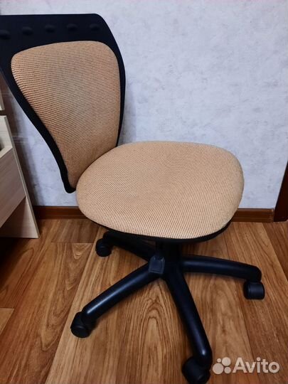 Компьютерное кресло